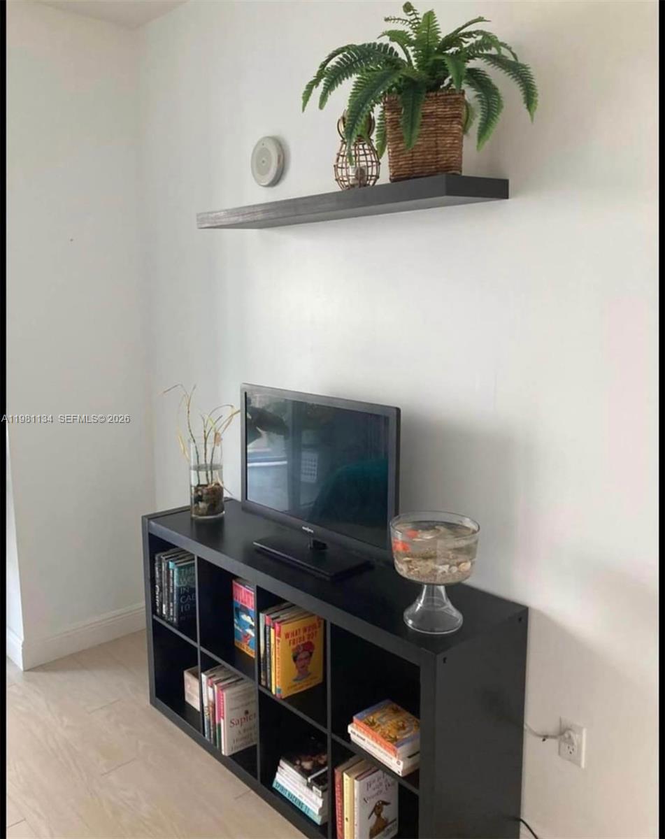 1111 SW 1st Ave #1116-N, Miami FL 33130