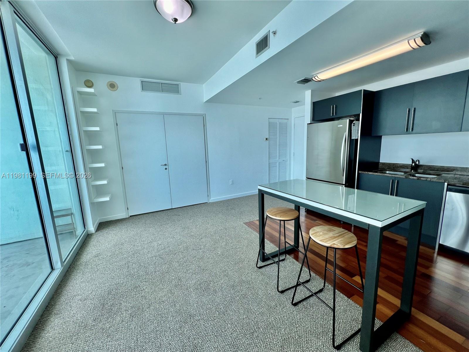 300 S Biscayne Blvd #2703, Miami FL 33131