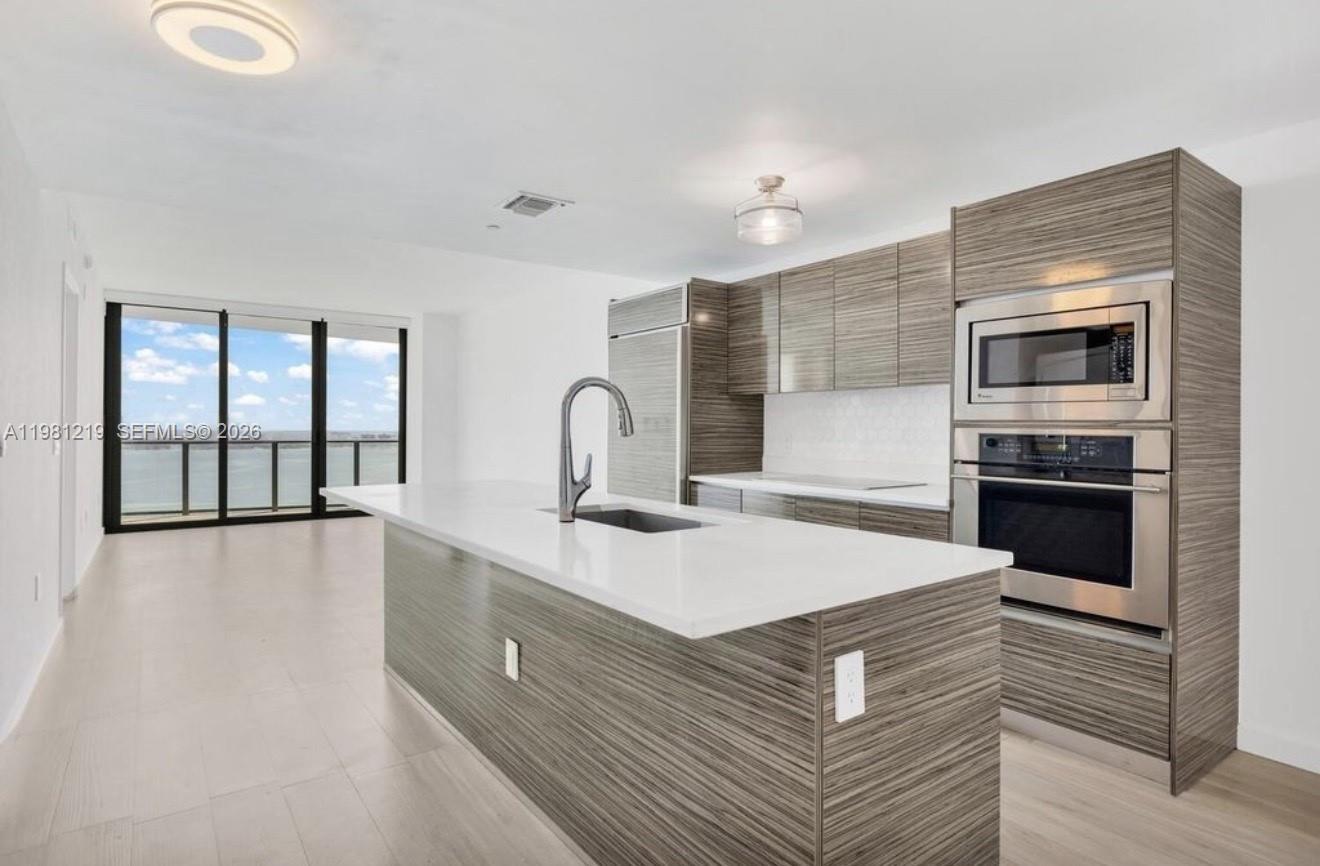 460 NE 28th St #3907, Miami FL 33137