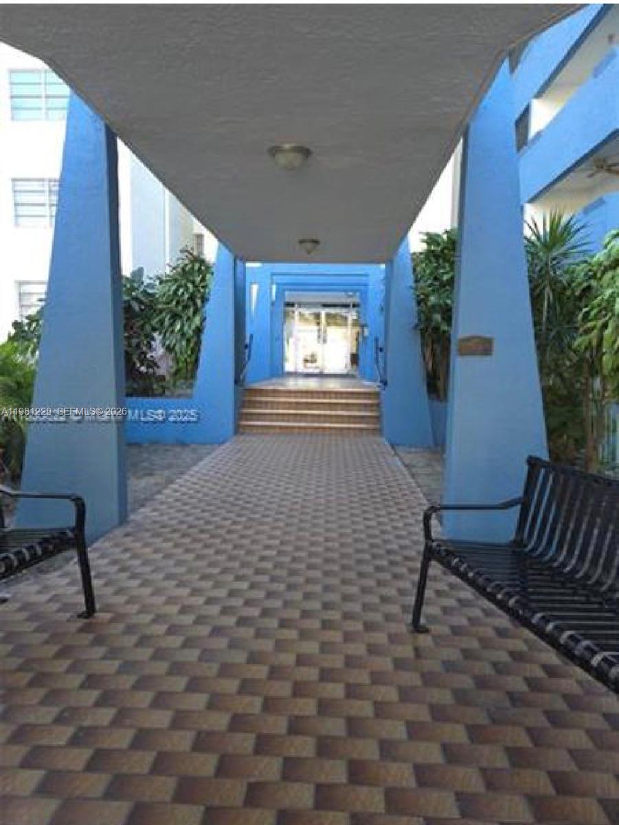 5050 NW 7th St #511, Miami FL 33126