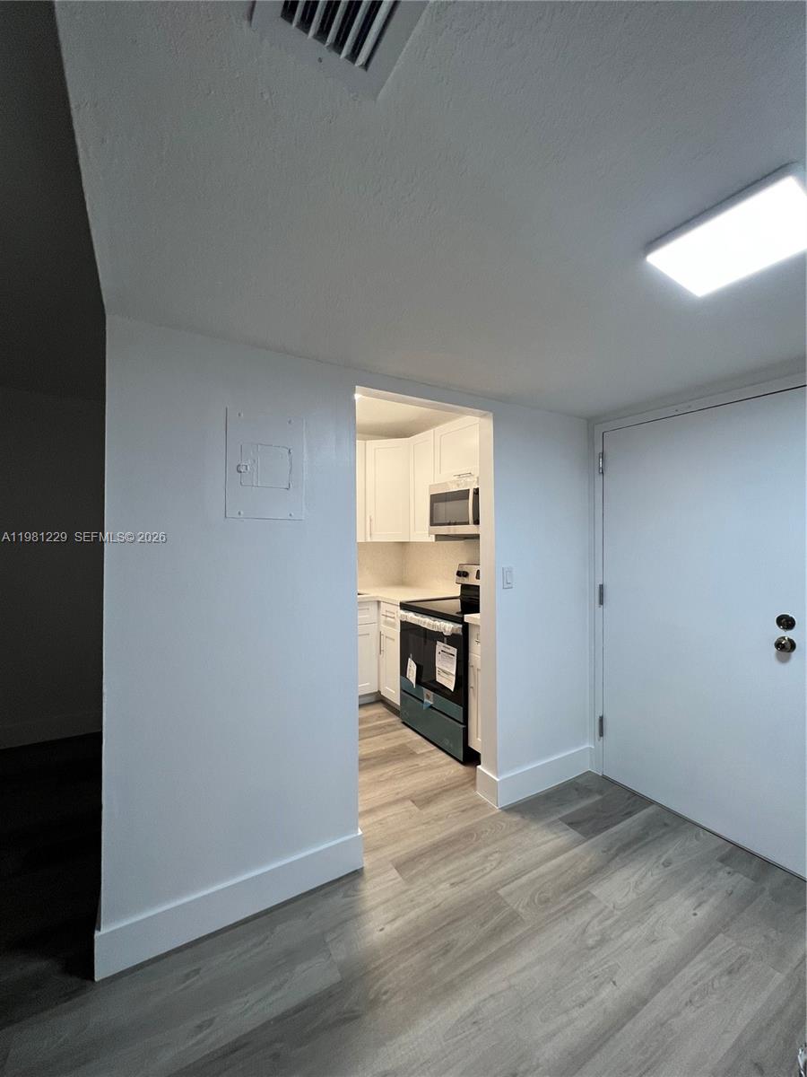 5050 NW 7th St #511, Miami FL 33126