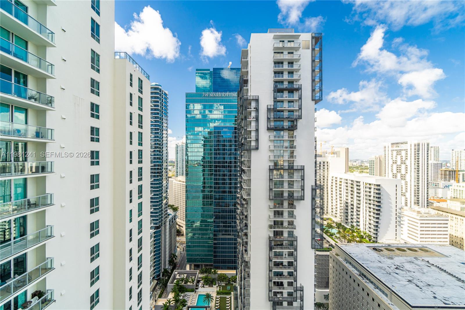 300 S BISCAYNE BL #T-3309, Miami FL 33131