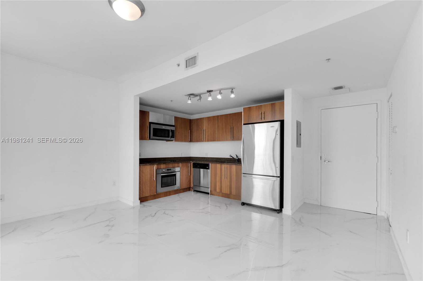 300 S BISCAYNE BL #T-3309, Miami FL 33131