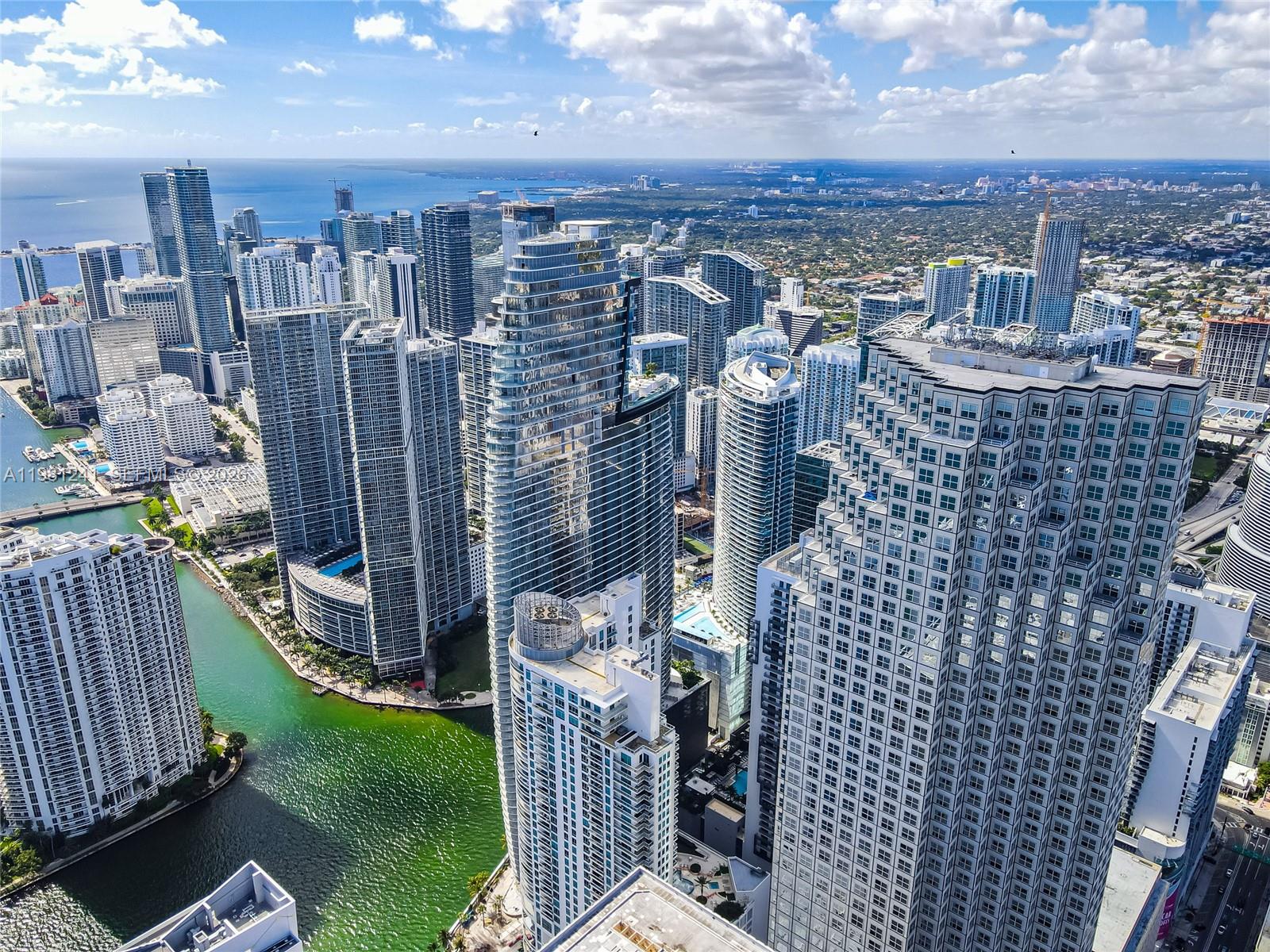 300 S BISCAYNE BL #T-3309, Miami FL 33131