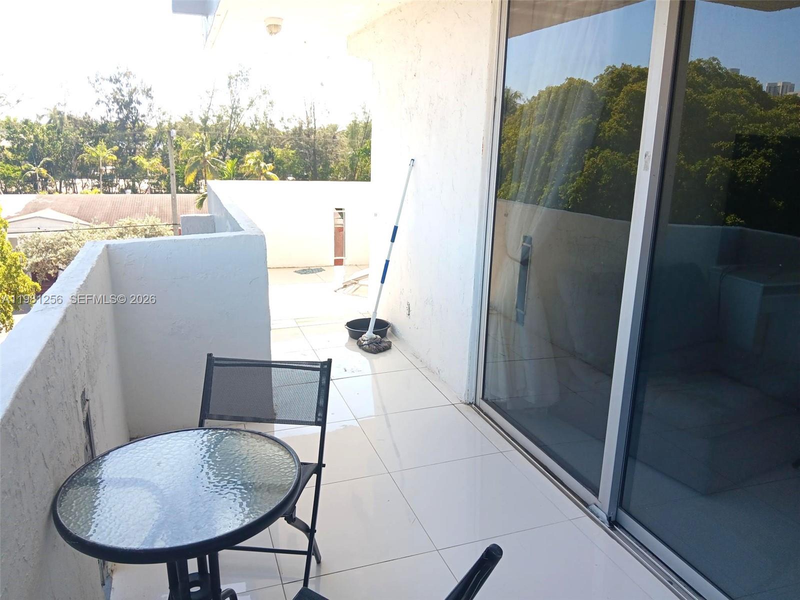 3703 NE 166th St #401, North Miami Beach FL 33160