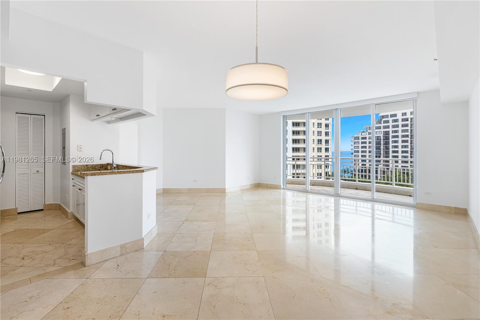 848 BRICKELL KEY DR #903, Miami FL 33131