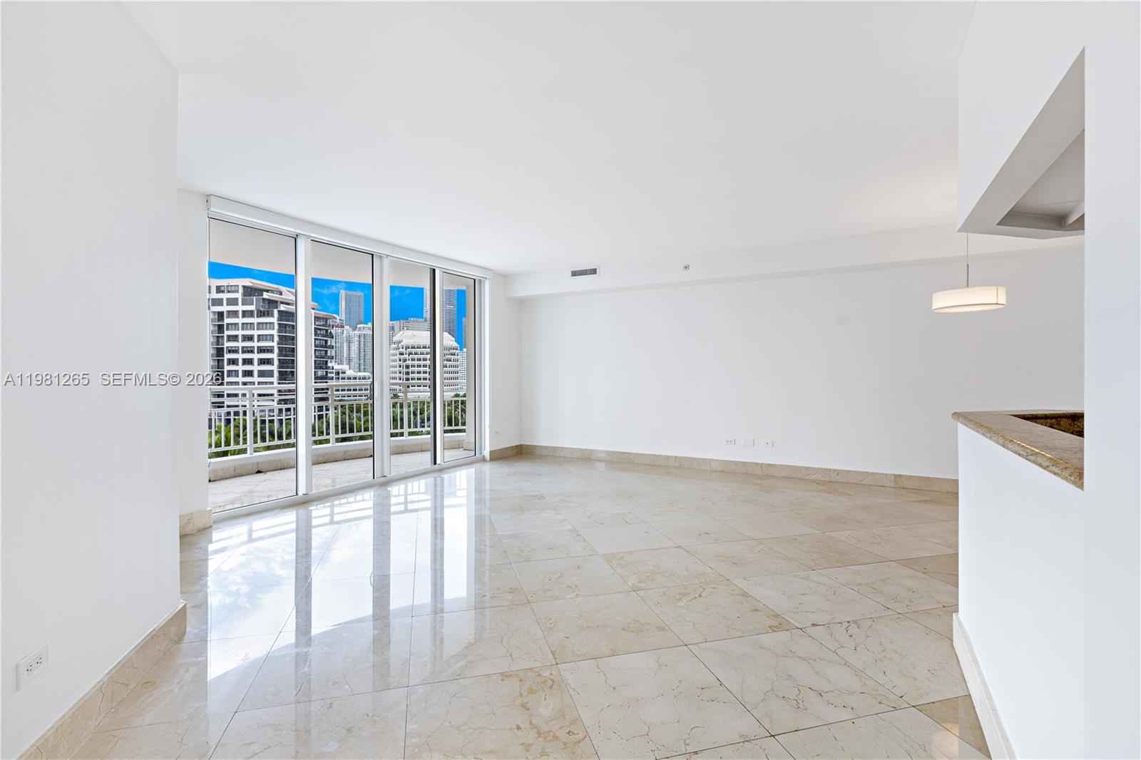 848 BRICKELL KEY DR #903, Miami FL 33131