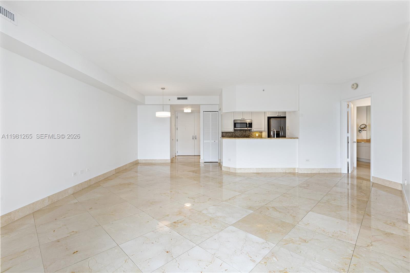 848 BRICKELL KEY DR #903, Miami FL 33131
