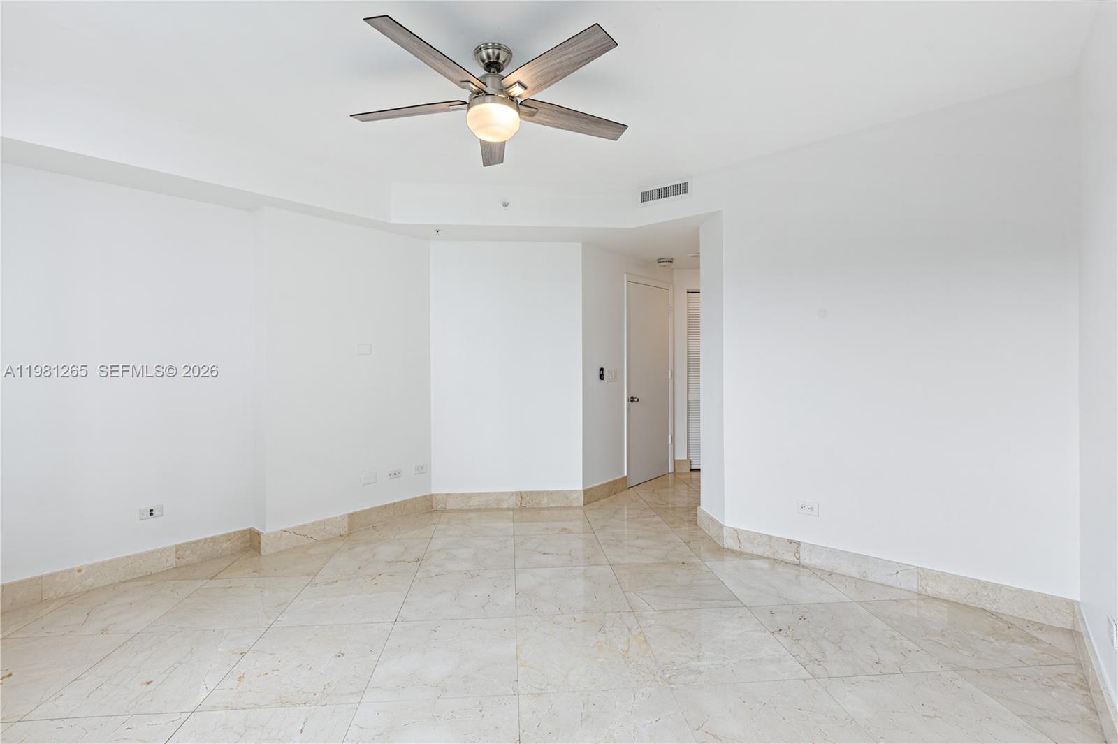 848 BRICKELL KEY DR #903, Miami FL 33131