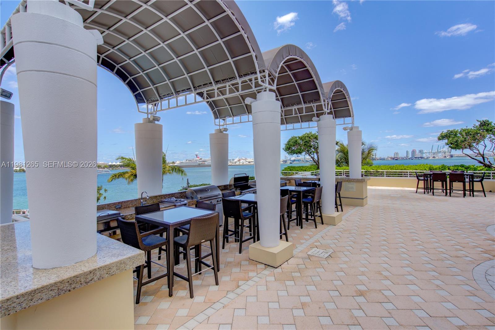 848 BRICKELL KEY DR #903, Miami FL 33131