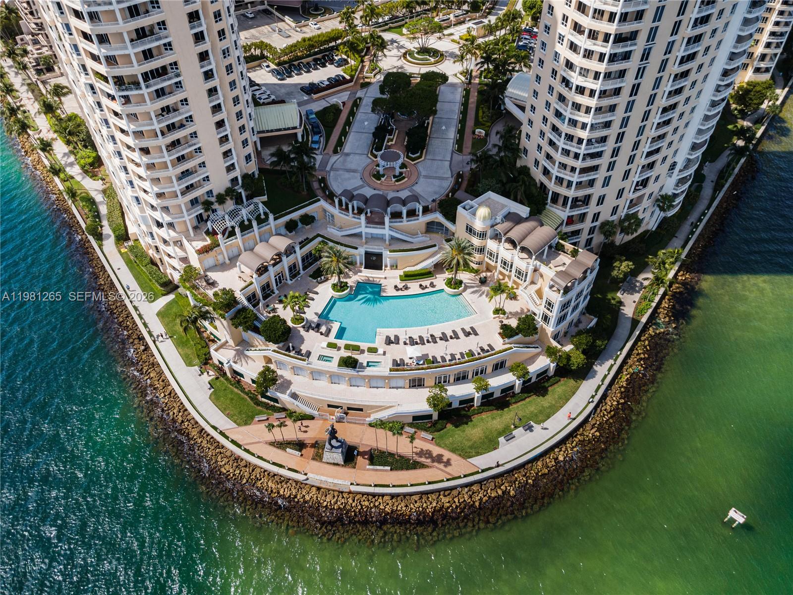 848 BRICKELL KEY DR #903, Miami FL 33131