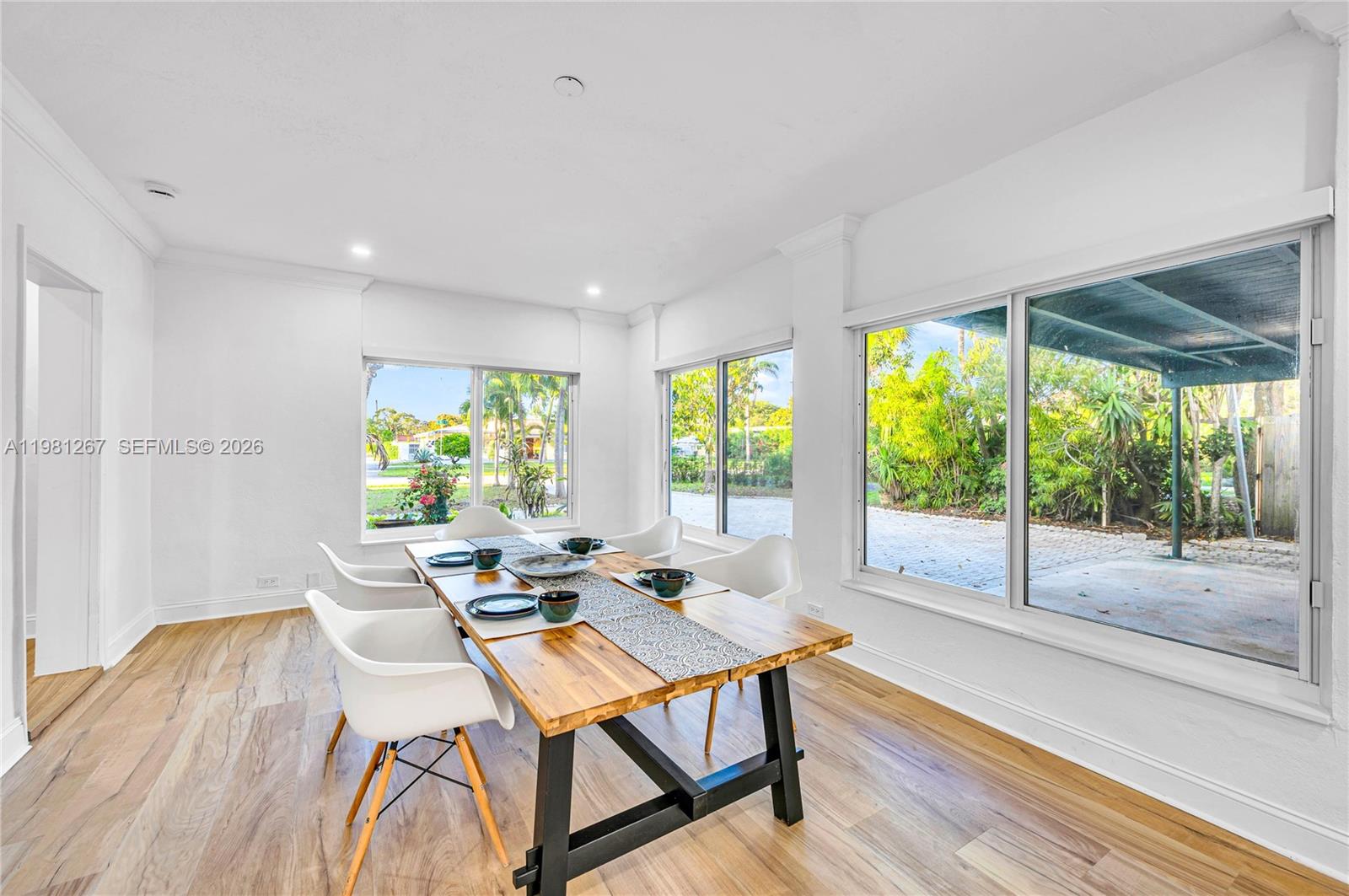 1960 NE 182nd St, North Miami Beach FL 33162