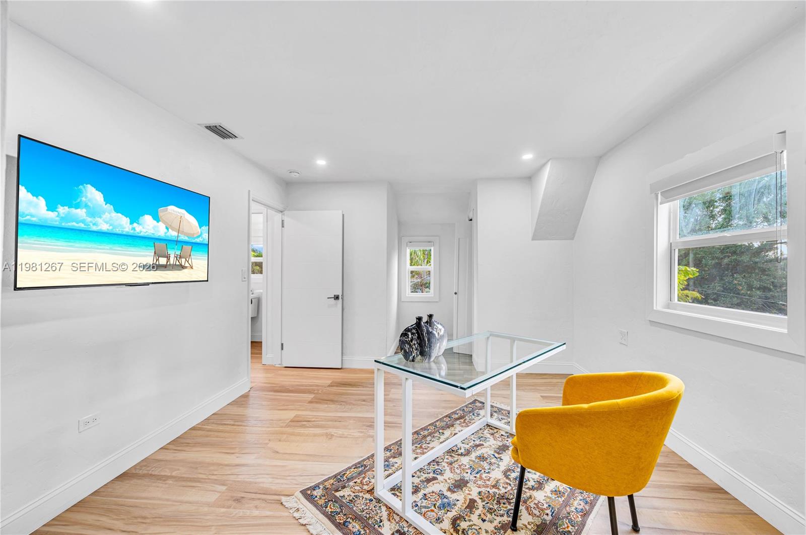 1960 NE 182nd St, North Miami Beach FL 33162