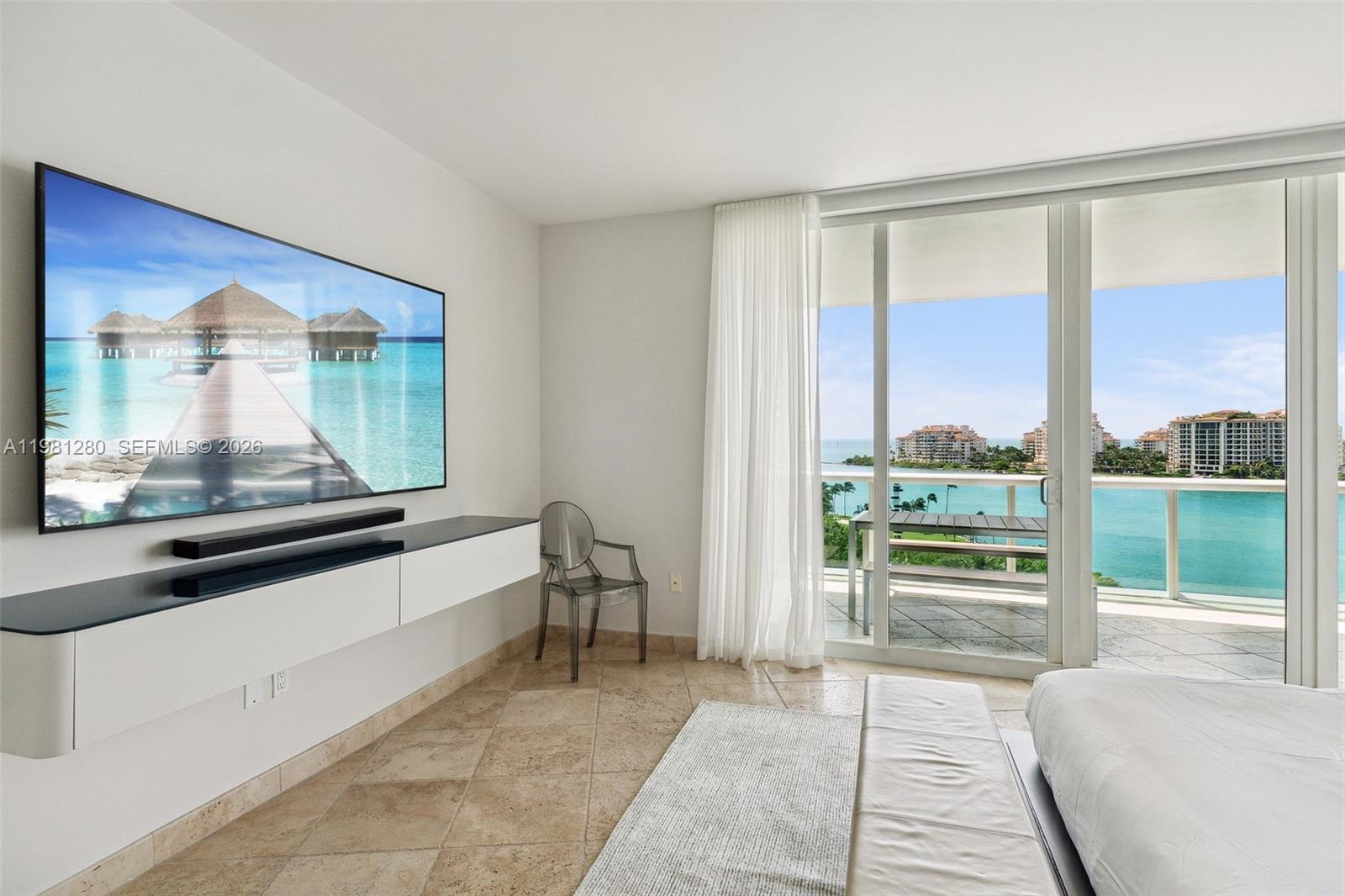 1000 S Pointe Dr #904, Miami Beach FL 33139