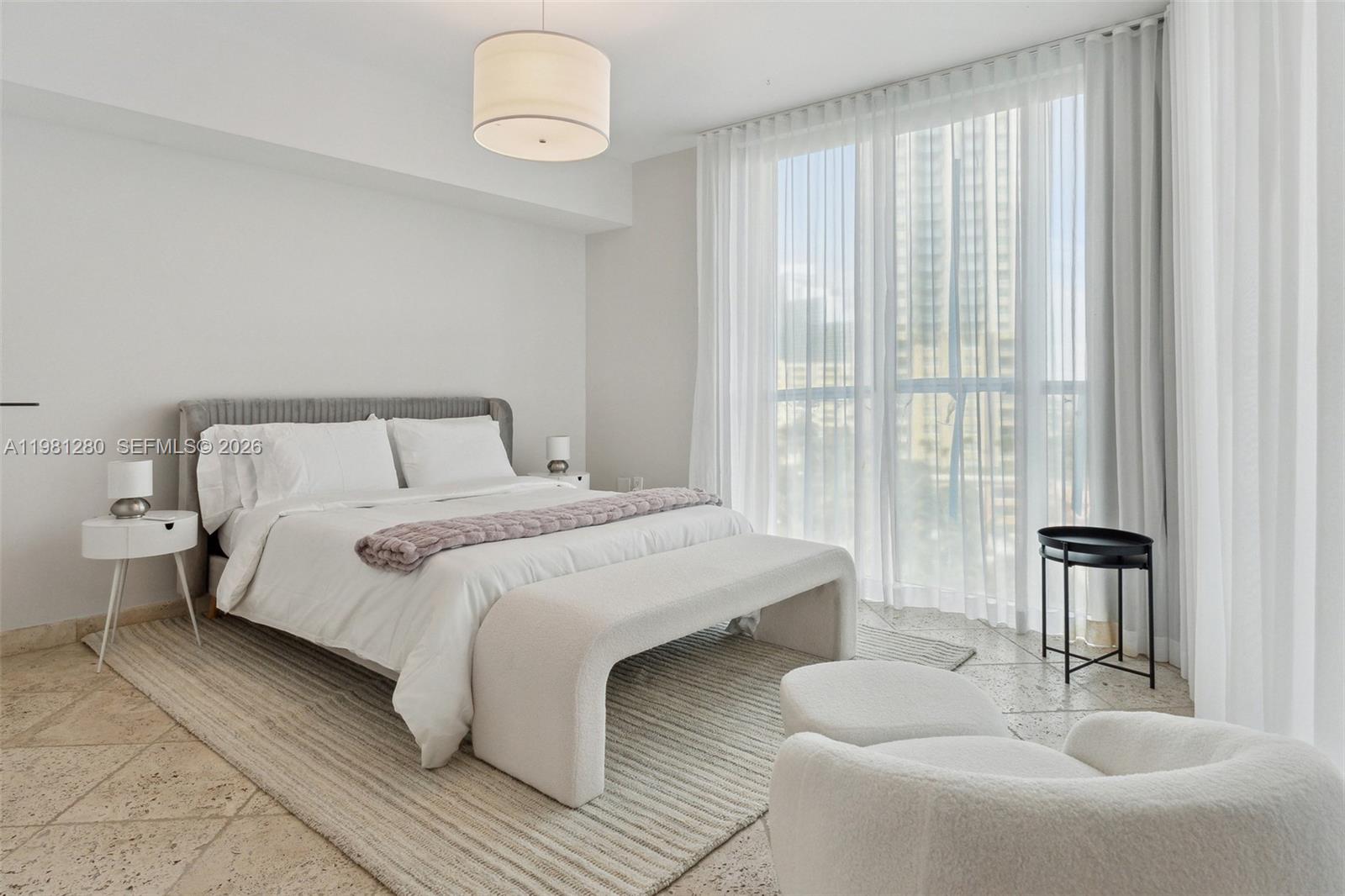 1000 S Pointe Dr #904, Miami Beach FL 33139