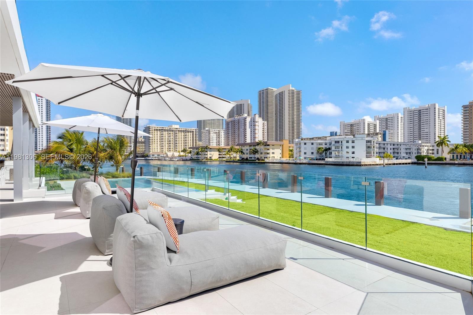 503 Palm Dr, Hallandale Beach FL 33009