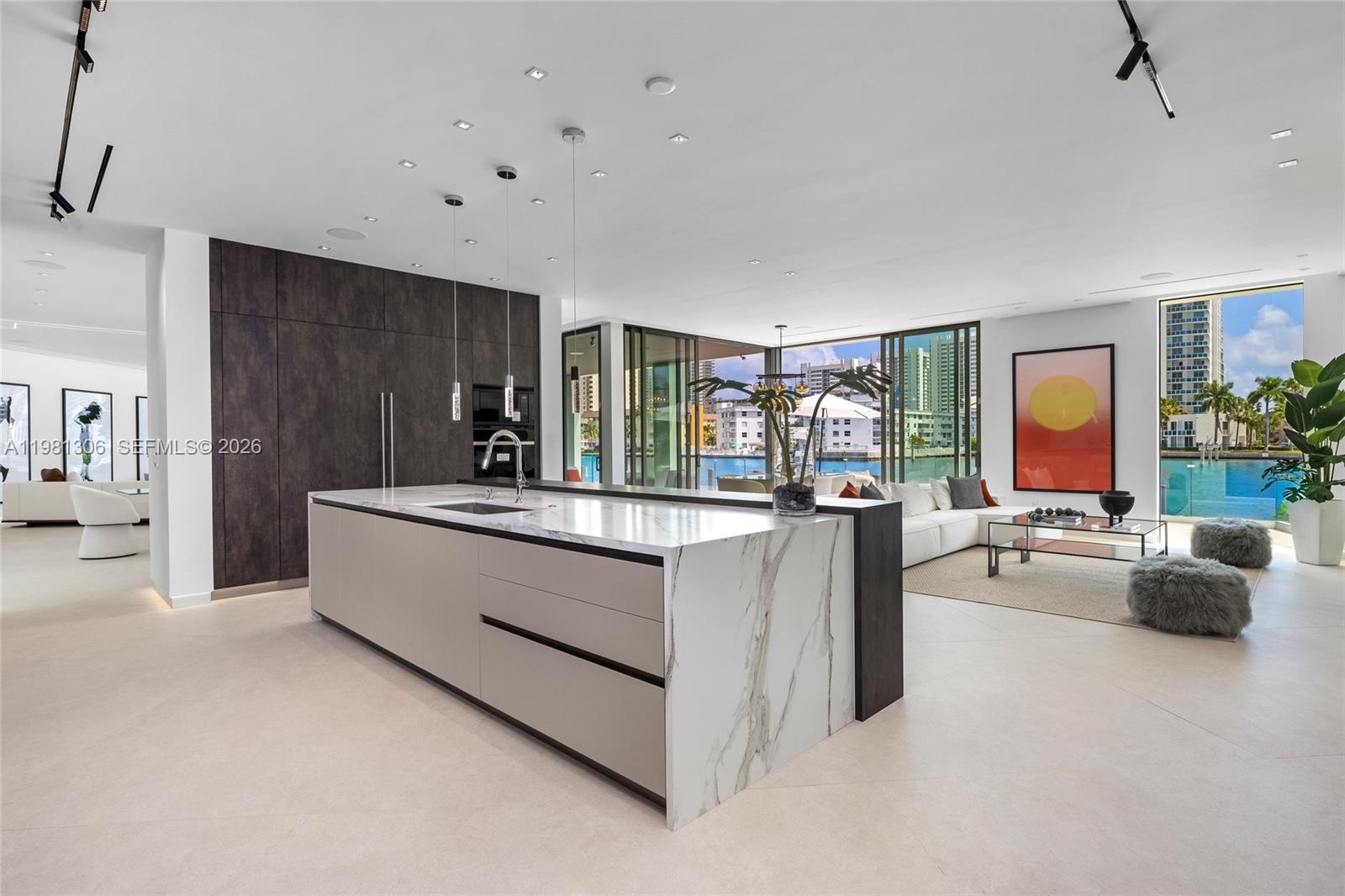 503 Palm Dr, Hallandale Beach FL 33009