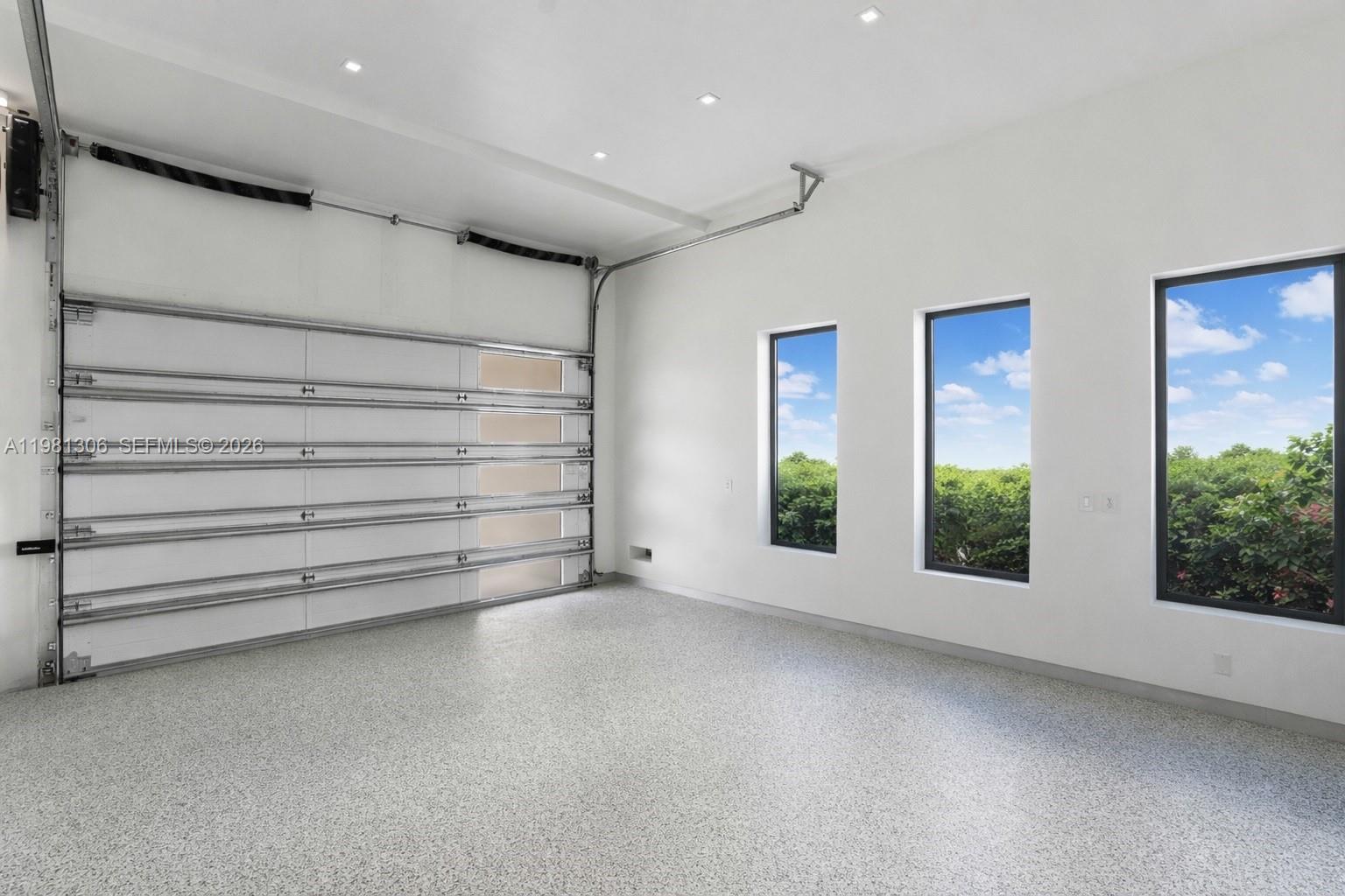 503 Palm Dr, Hallandale Beach FL 33009