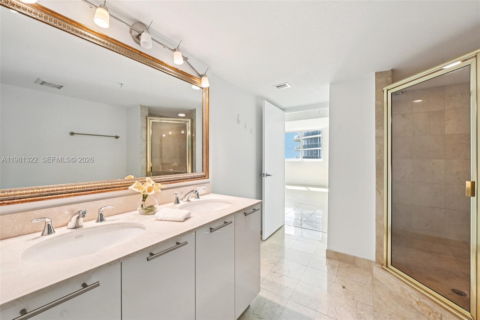 1800 N Bayshore Dr #2811, Miami FL 33132