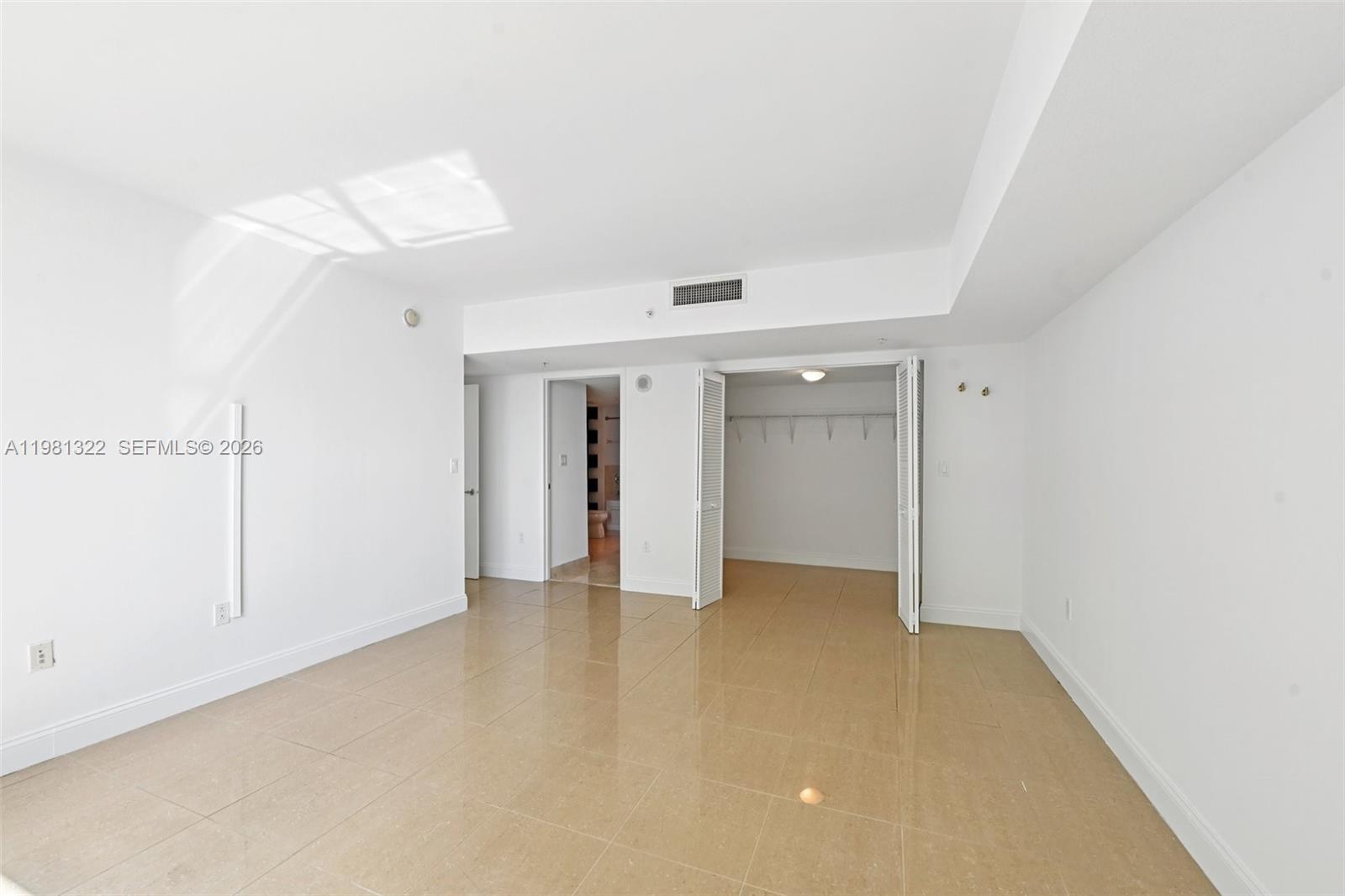 1800 N Bayshore Dr #2811, Miami FL 33132