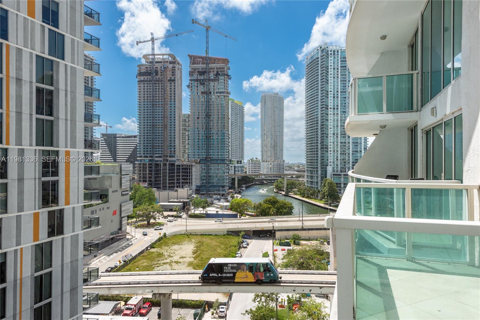 41 SE 5th St #804, Miami FL 33131