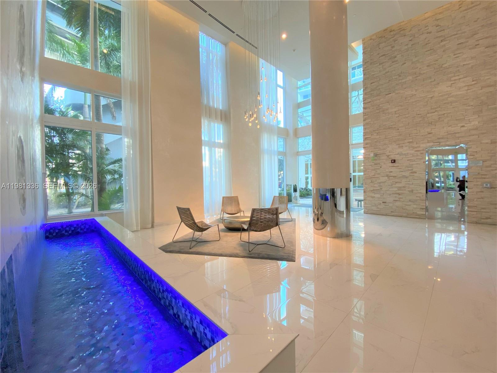 41 SE 5th St #804, Miami FL 33131