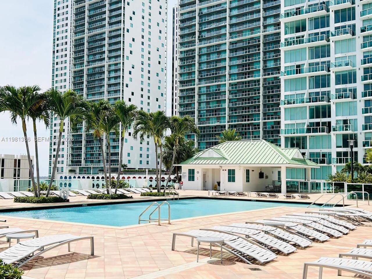 41 SE 5th St #804, Miami FL 33131