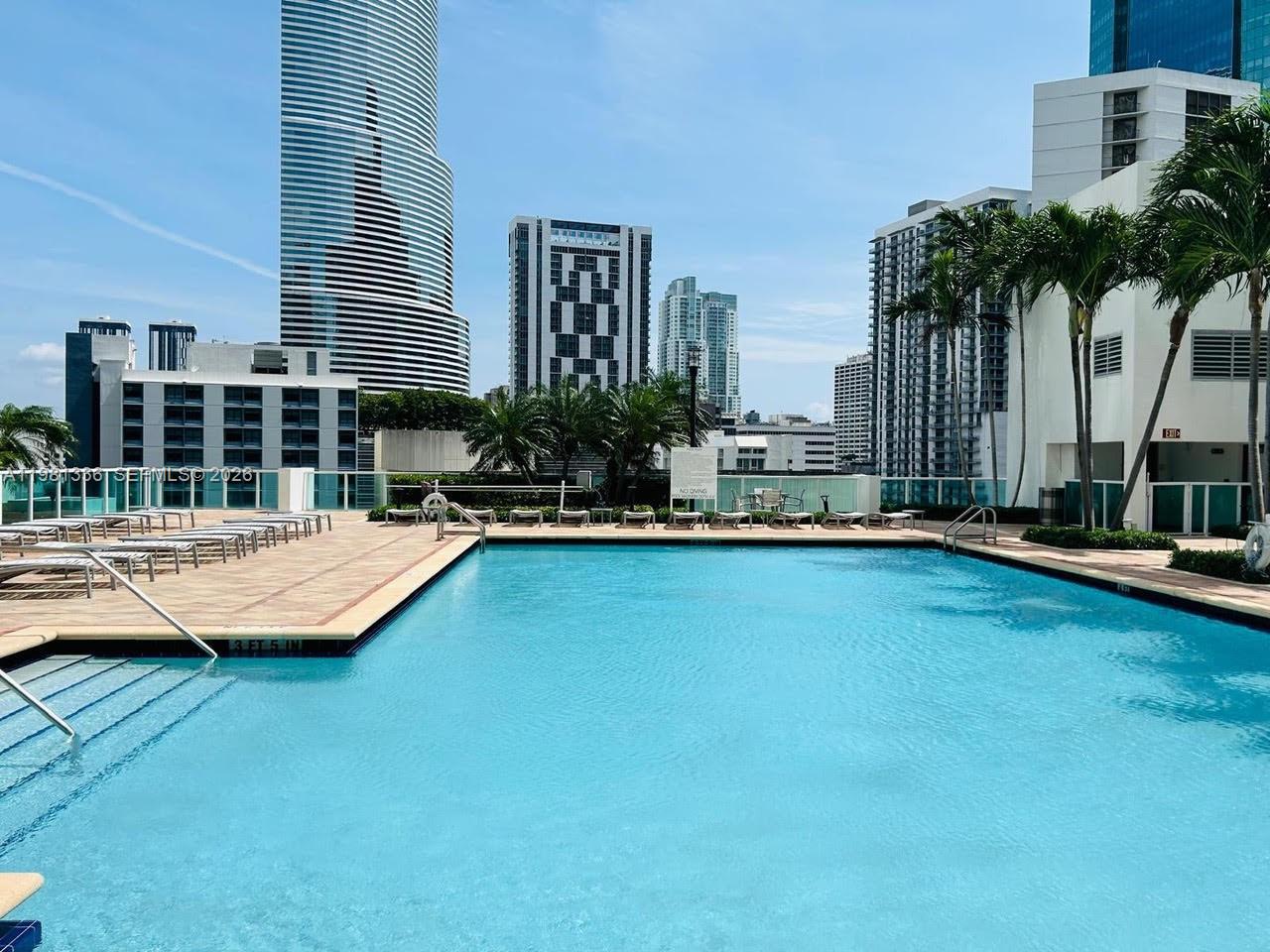 41 SE 5th St #804, Miami FL 33131