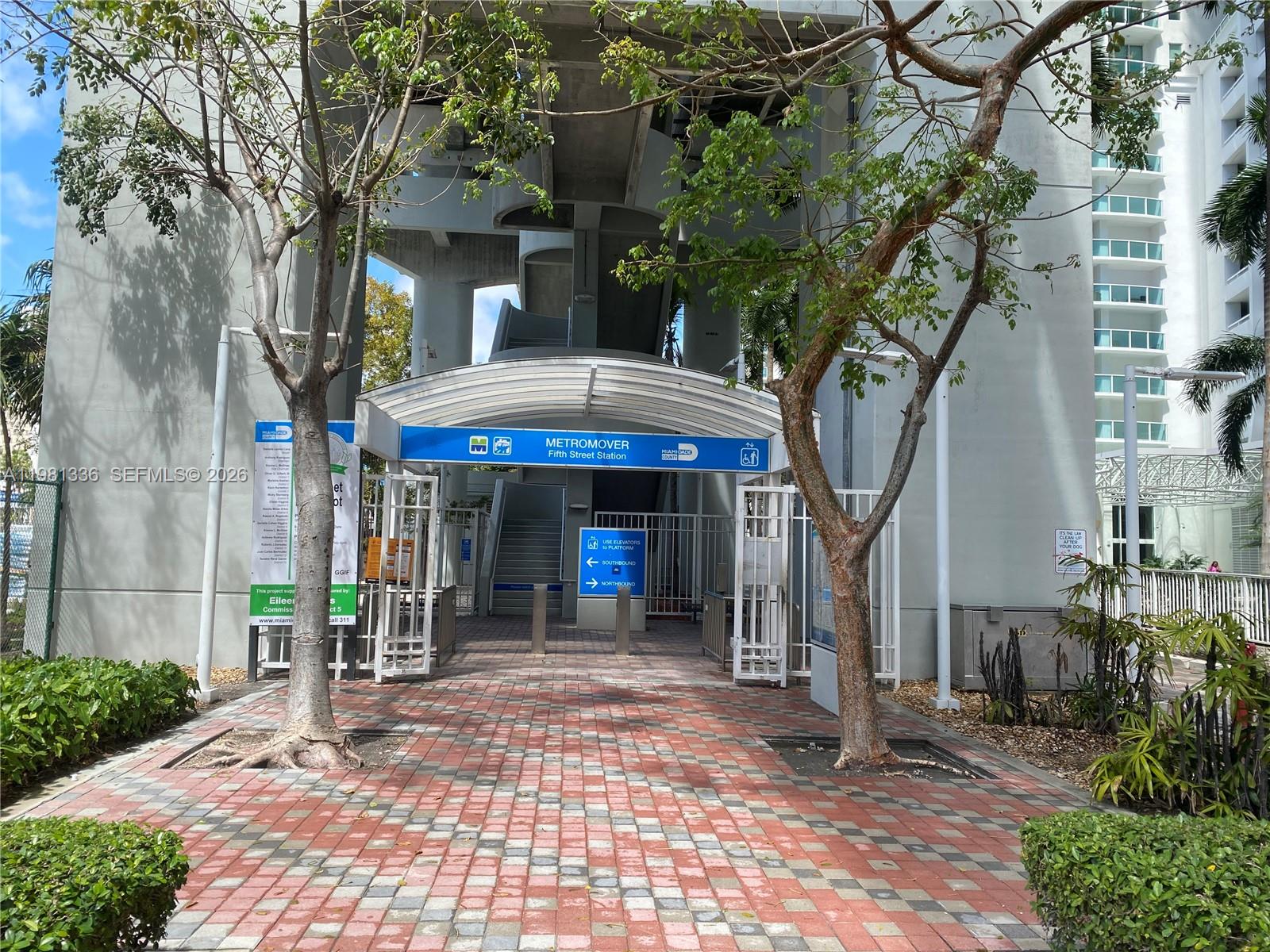 41 SE 5th St #804, Miami FL 33131