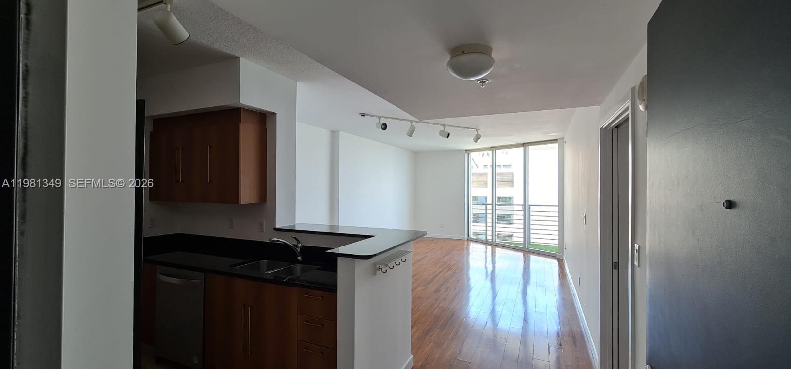 335 S Biscayne Blvd #3610, Miami FL 33131