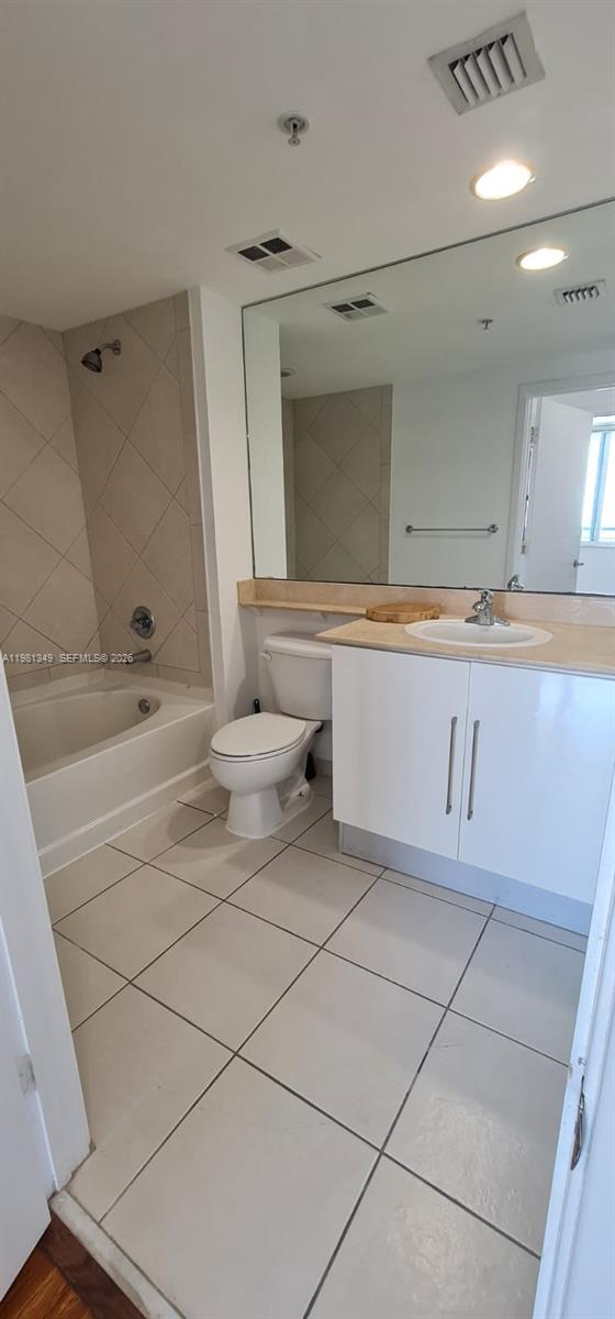 335 S Biscayne Blvd #3610, Miami FL 33131