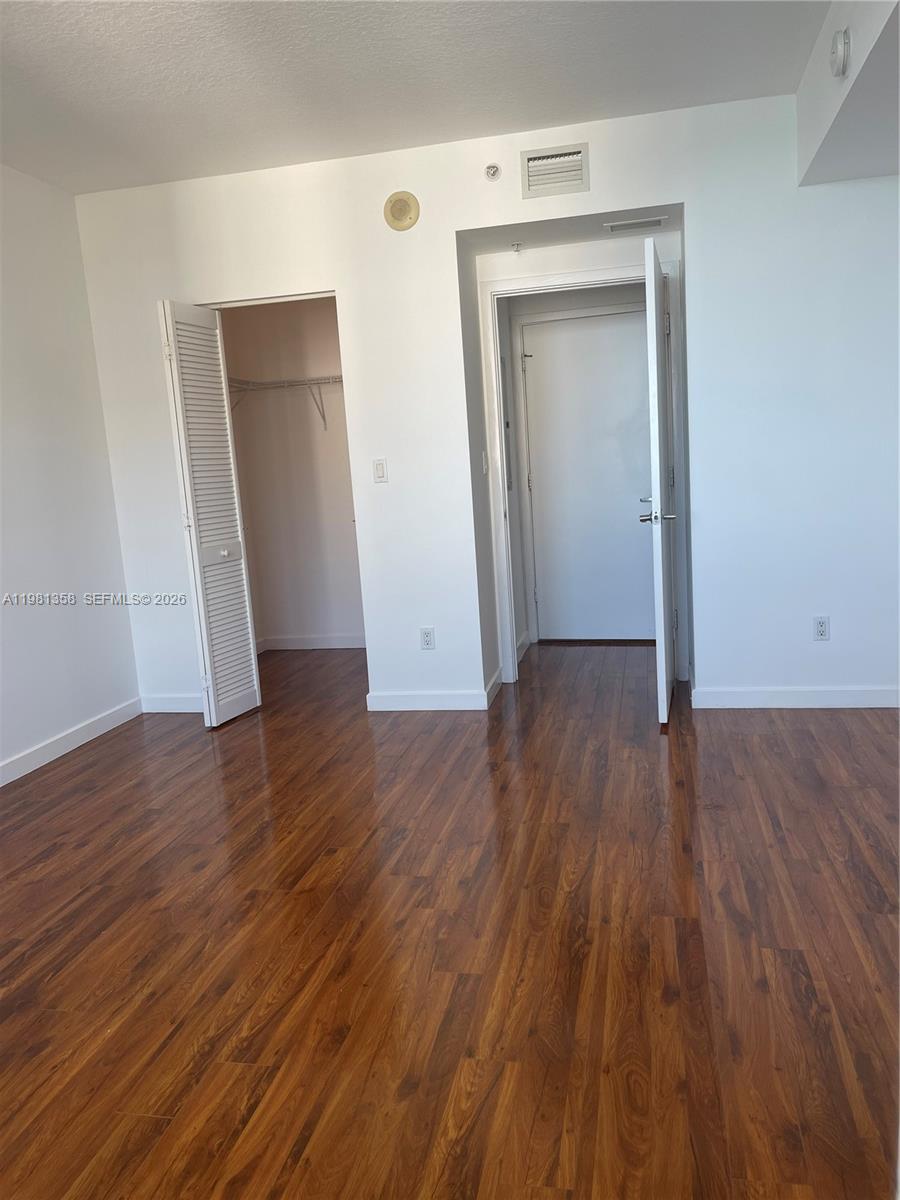 335 S Biscayne Blvd #3610, Miami FL 33131