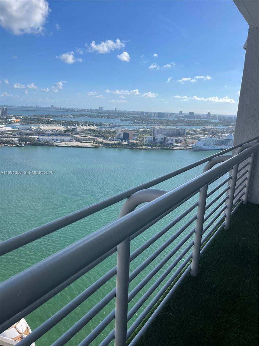 335 S Biscayne Blvd #3610, Miami FL 33131