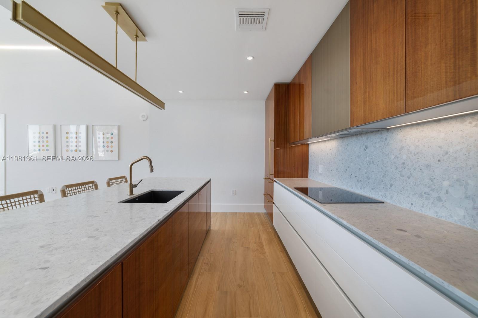 2678 Tigertail Ave #802, Coconut Grove FL 33133