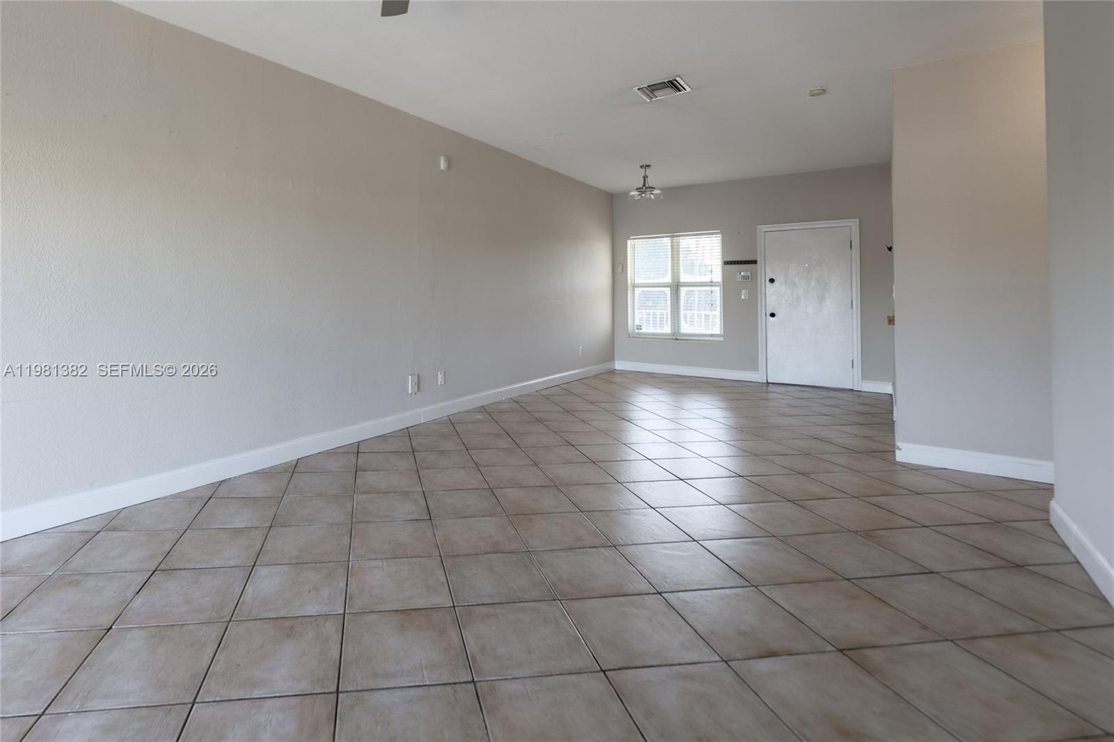 2225 NE 123rd St #215, North Miami FL 33181