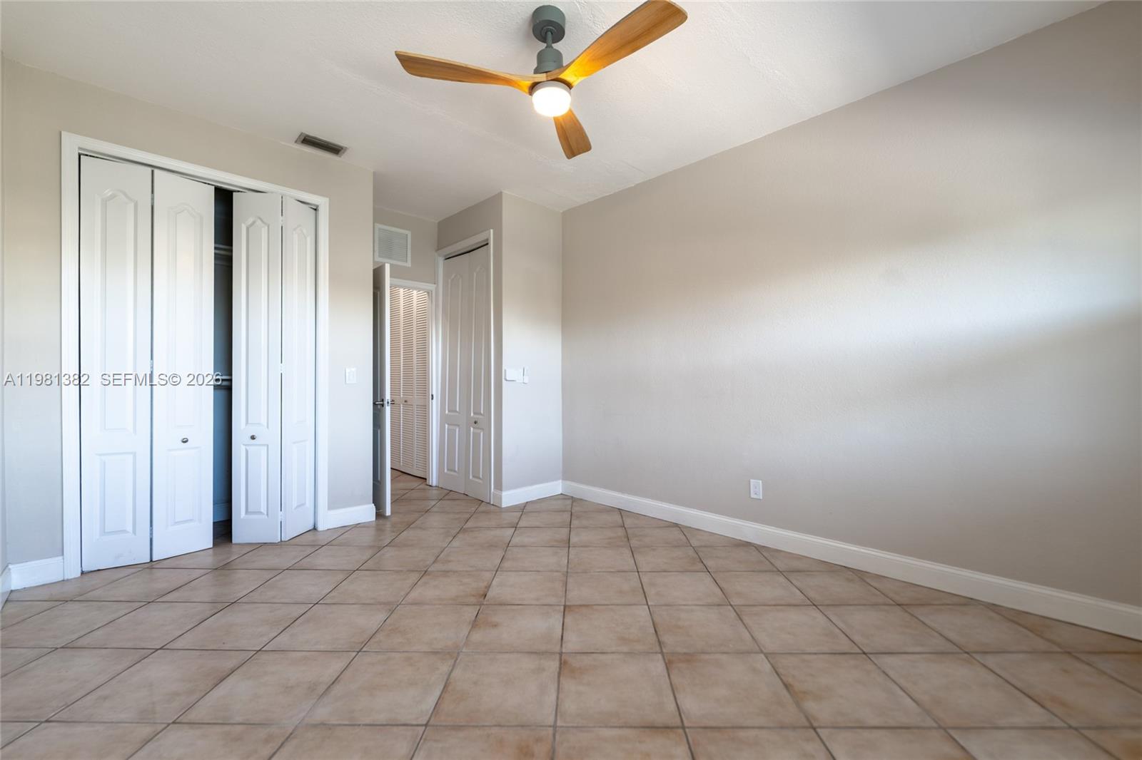 2225 NE 123rd St #215, North Miami FL 33181