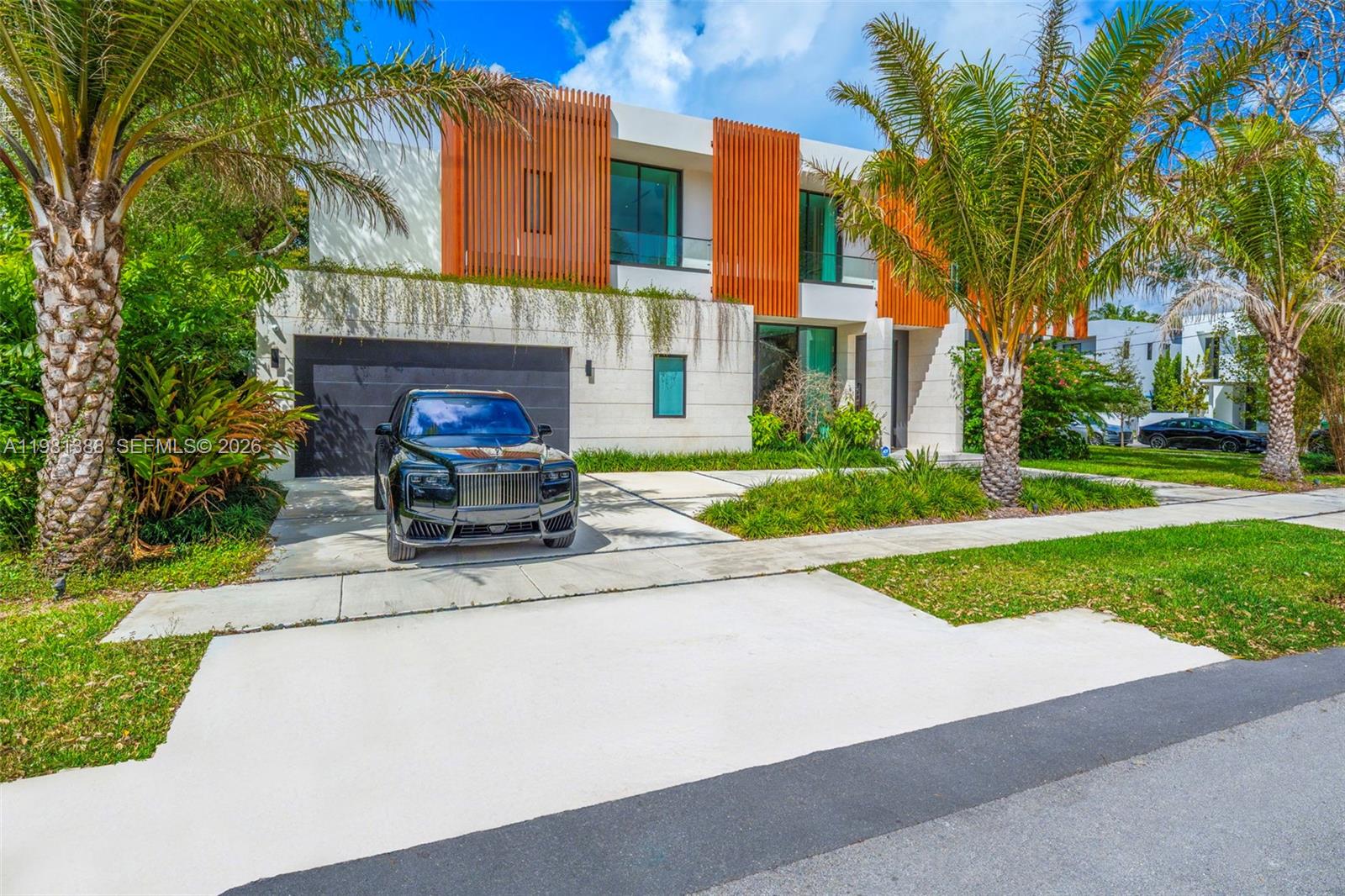 7700 SW 50th Ct, Miami FL 33143