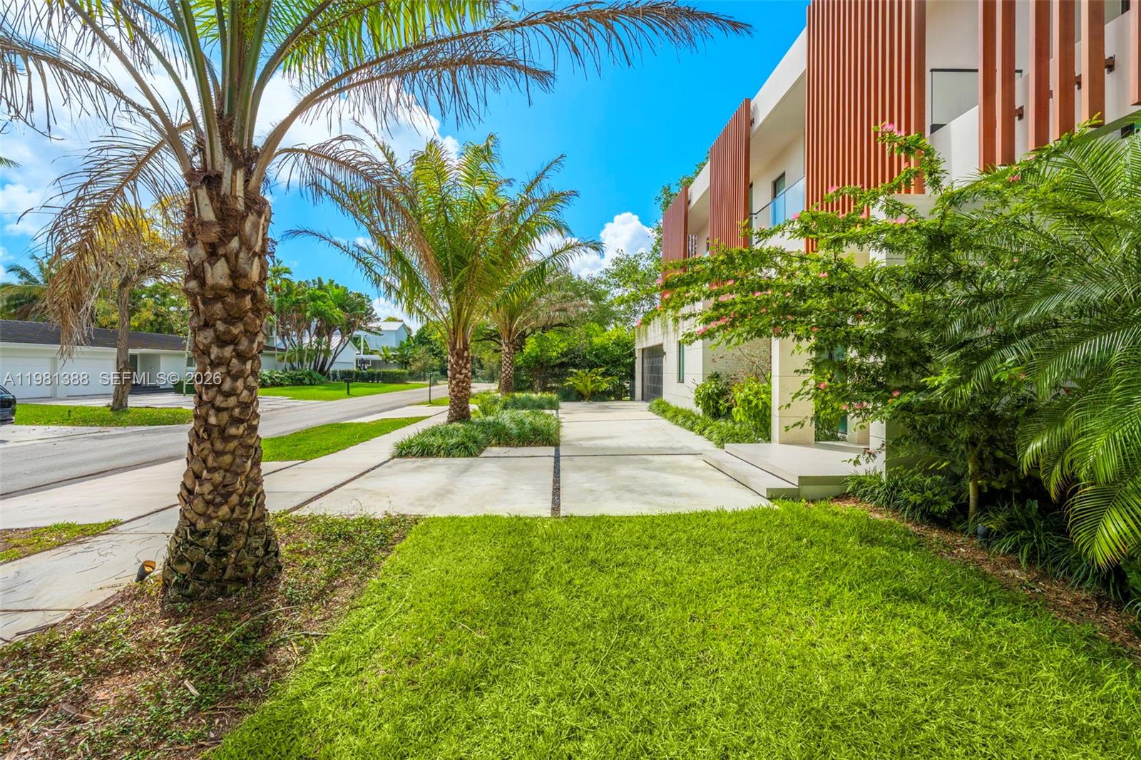 7700 SW 50th Ct, Miami FL 33143