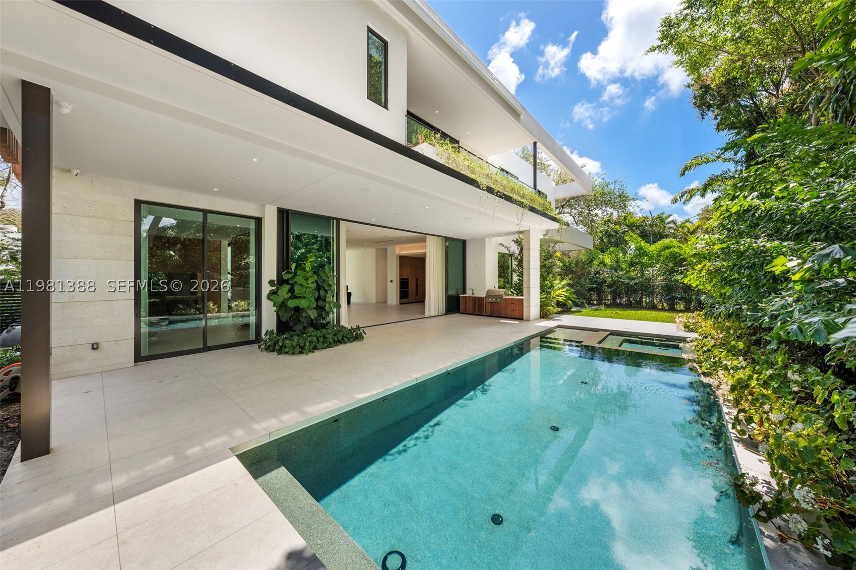 7700 SW 50th Ct, Miami FL 33143