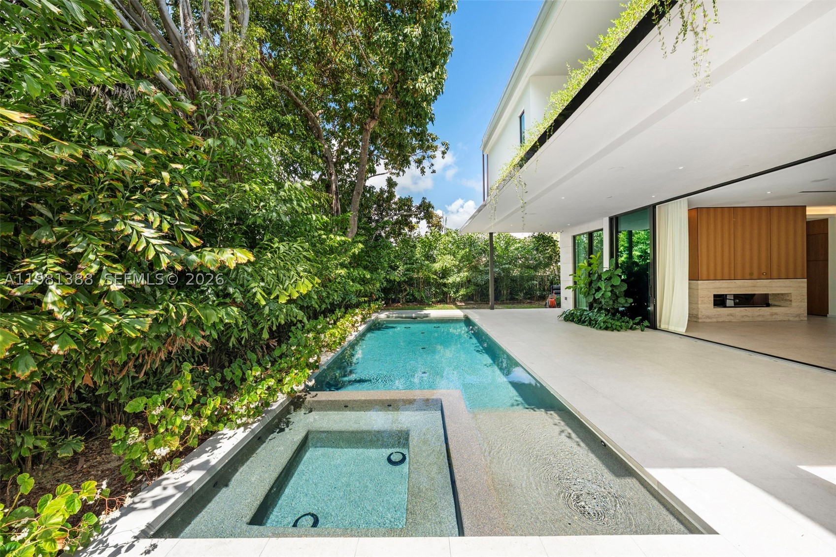 7700 SW 50th Ct, Miami FL 33143
