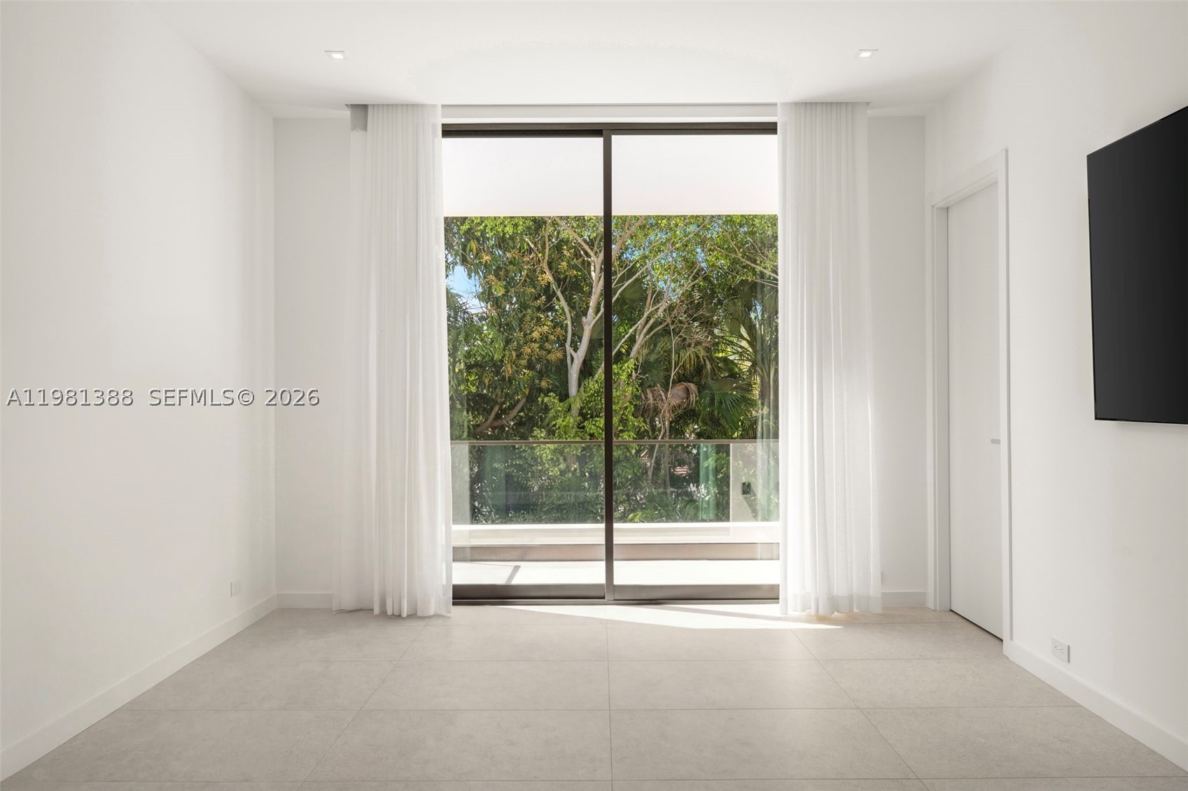 7700 SW 50th Ct, Miami FL 33143