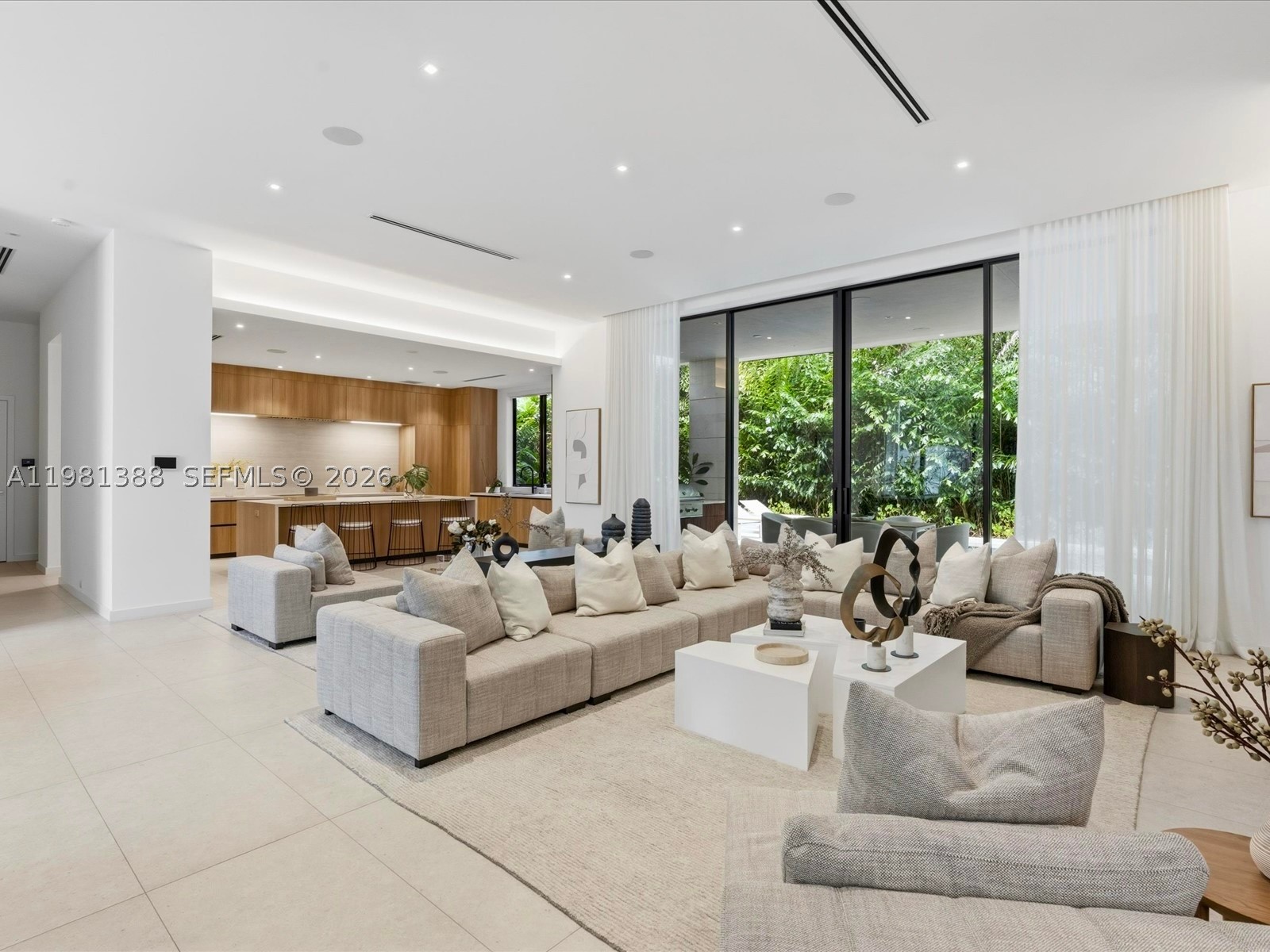 7700 SW 50th Ct, Miami FL 33143
