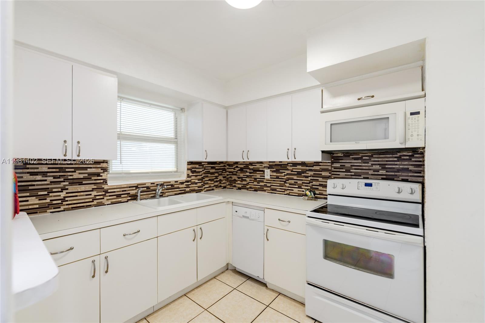 2225 NE 123rd St #114, North Miami FL 33181
