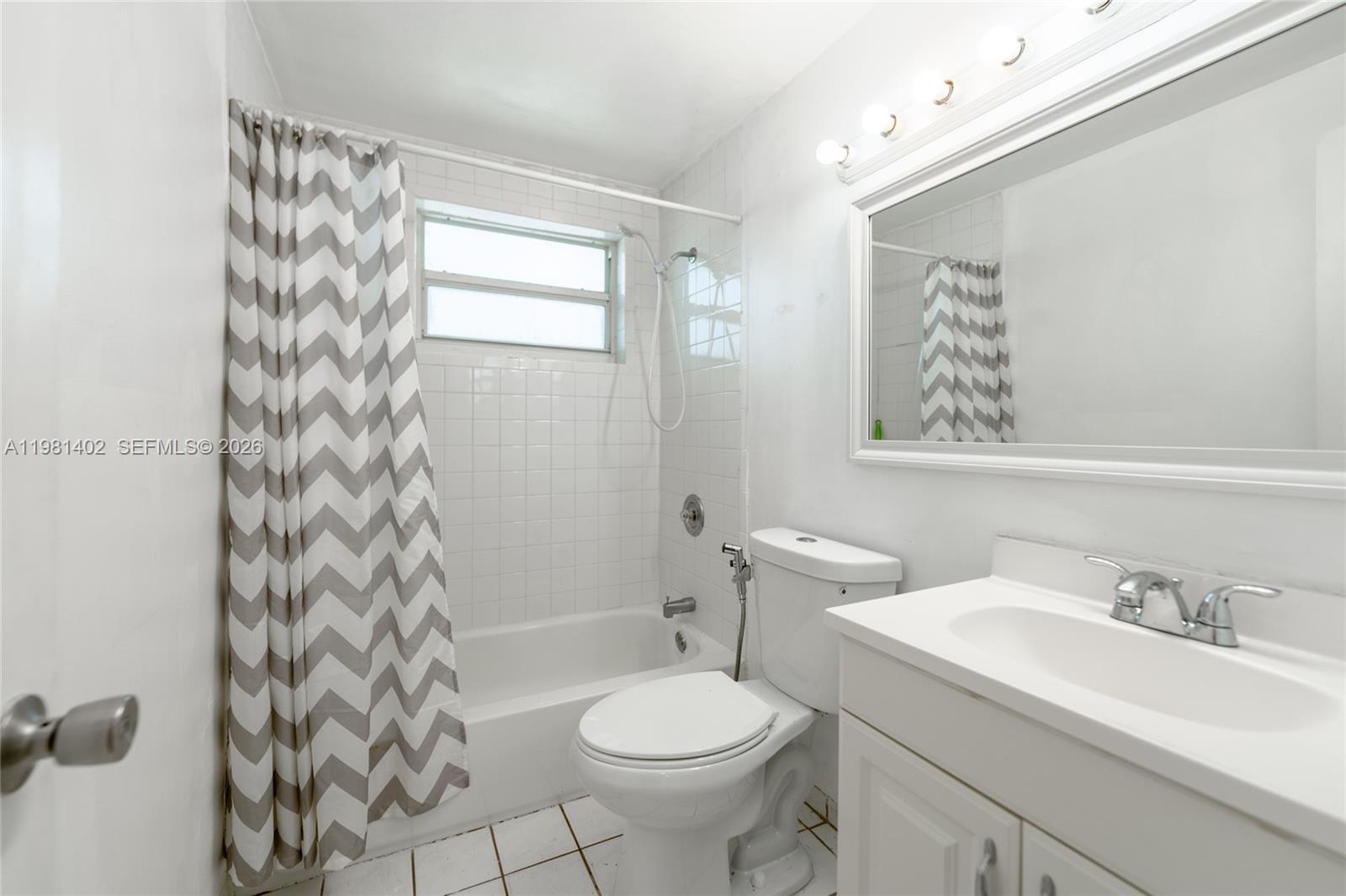 2225 NE 123rd St #114, North Miami FL 33181