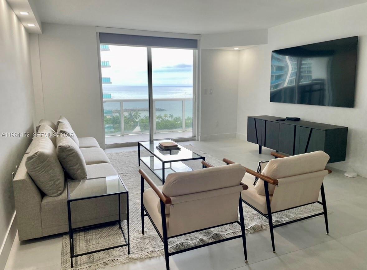 10275 Collins Ave #933, Bal Harbour FL 33154