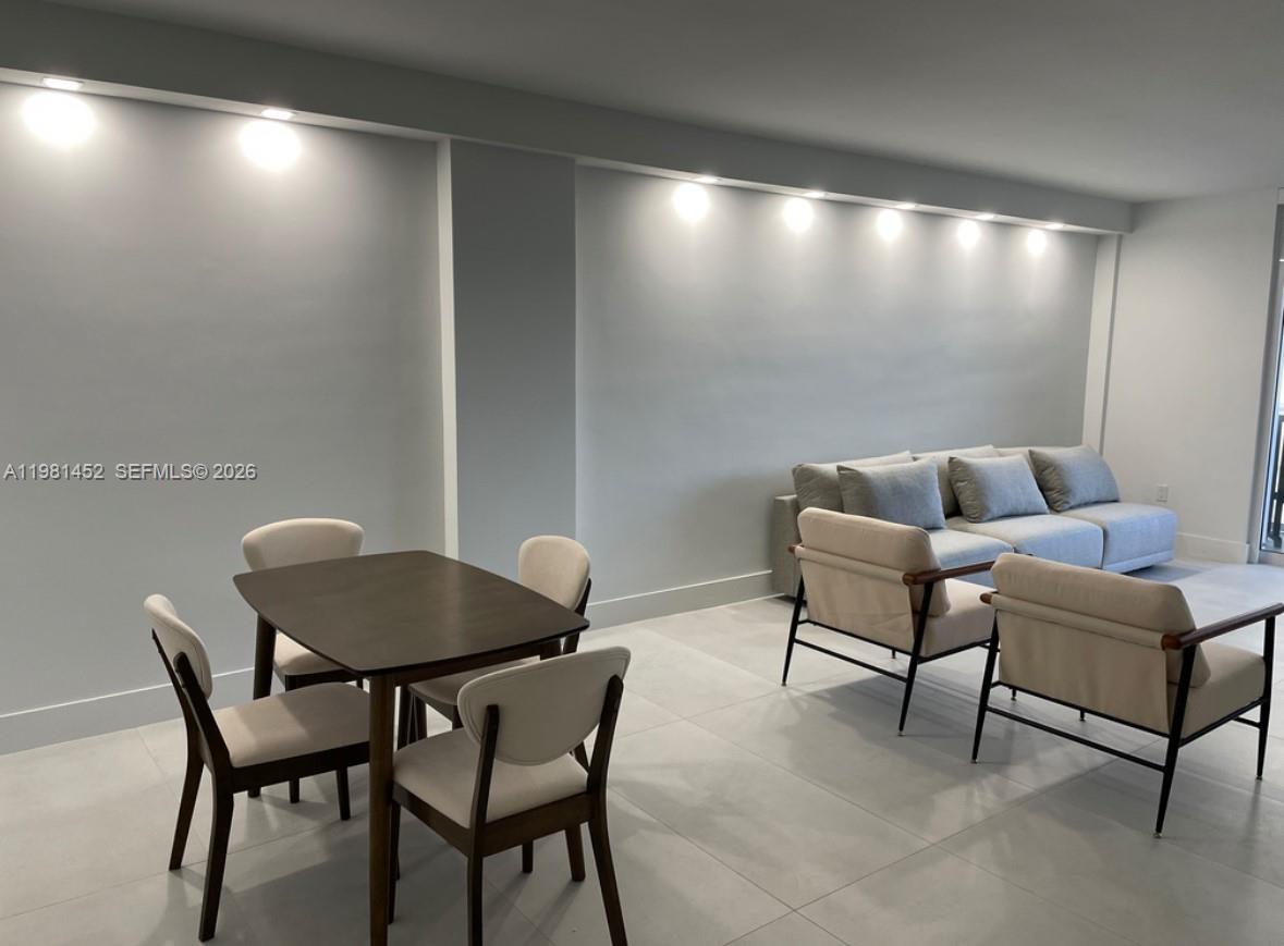 10275 Collins Ave #933, Bal Harbour FL 33154