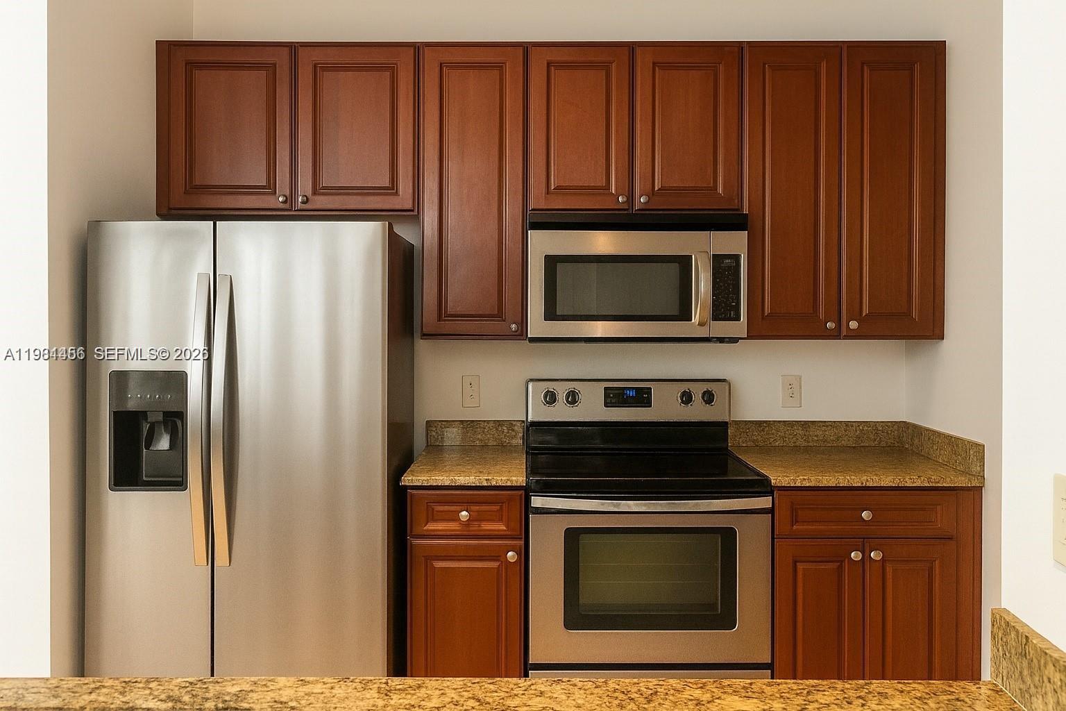 3001 NE 185th St #222, Aventura FL 33180