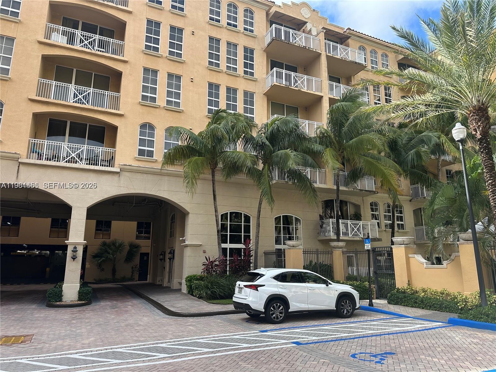 3001 NE 185th St #222, Aventura FL 33180