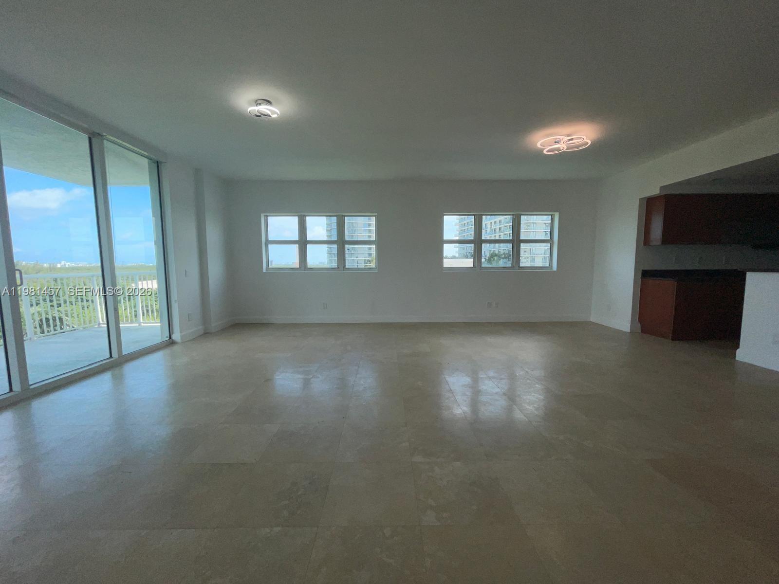 14951 Royal Oaks Ln #709, North Miami FL 33181