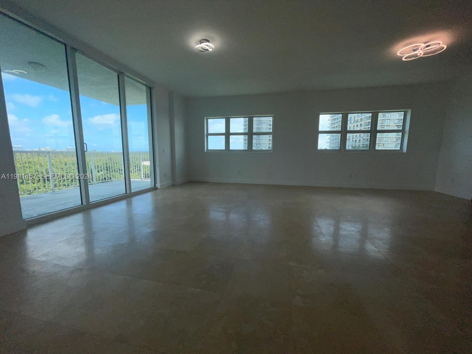 14951 Royal Oaks Ln #709, North Miami FL 33181